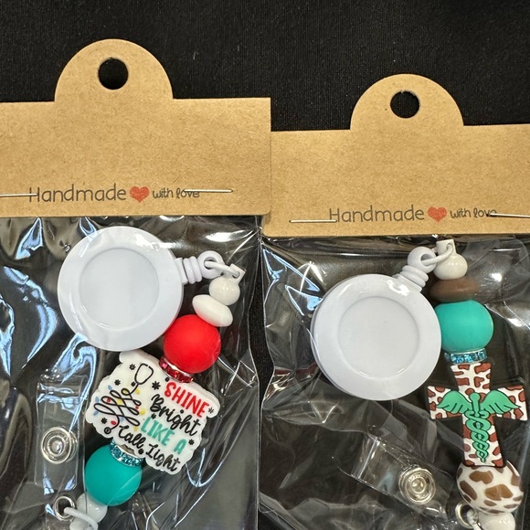 @Meranda_p_13
Badge Reels, Pens etc - Picture 3 of 8